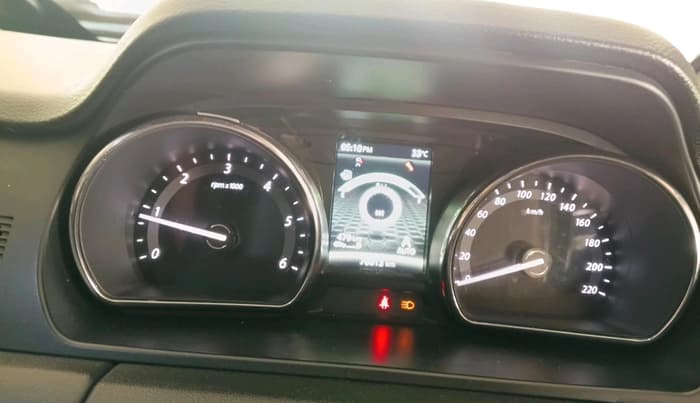 2018 Tata Hexa XT 4X2 7 STR, Diesel, Manual, 70,013 km, interior
