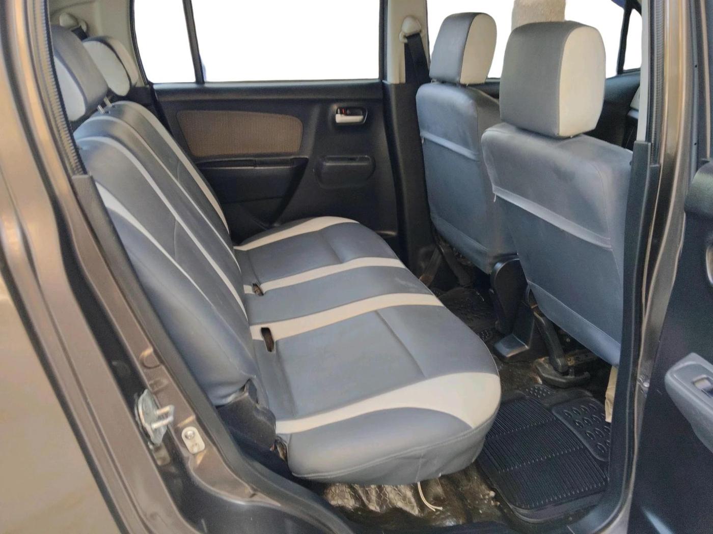 2014 Maruti Wagon R 1.0 LXI CNG, CNG, Manual, 76,124 km, interior