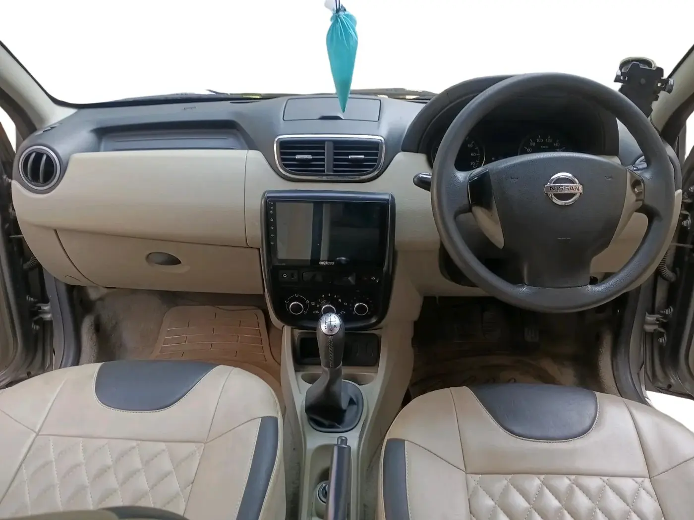2013 Nissan Terrano XL (P), Petrol, Manual, 83,222 km, interior
