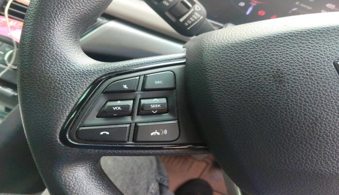 2022 Mahindra XUV700 AX 5 D MT 5 STR, Diesel, Manual, 78,927 km, interior