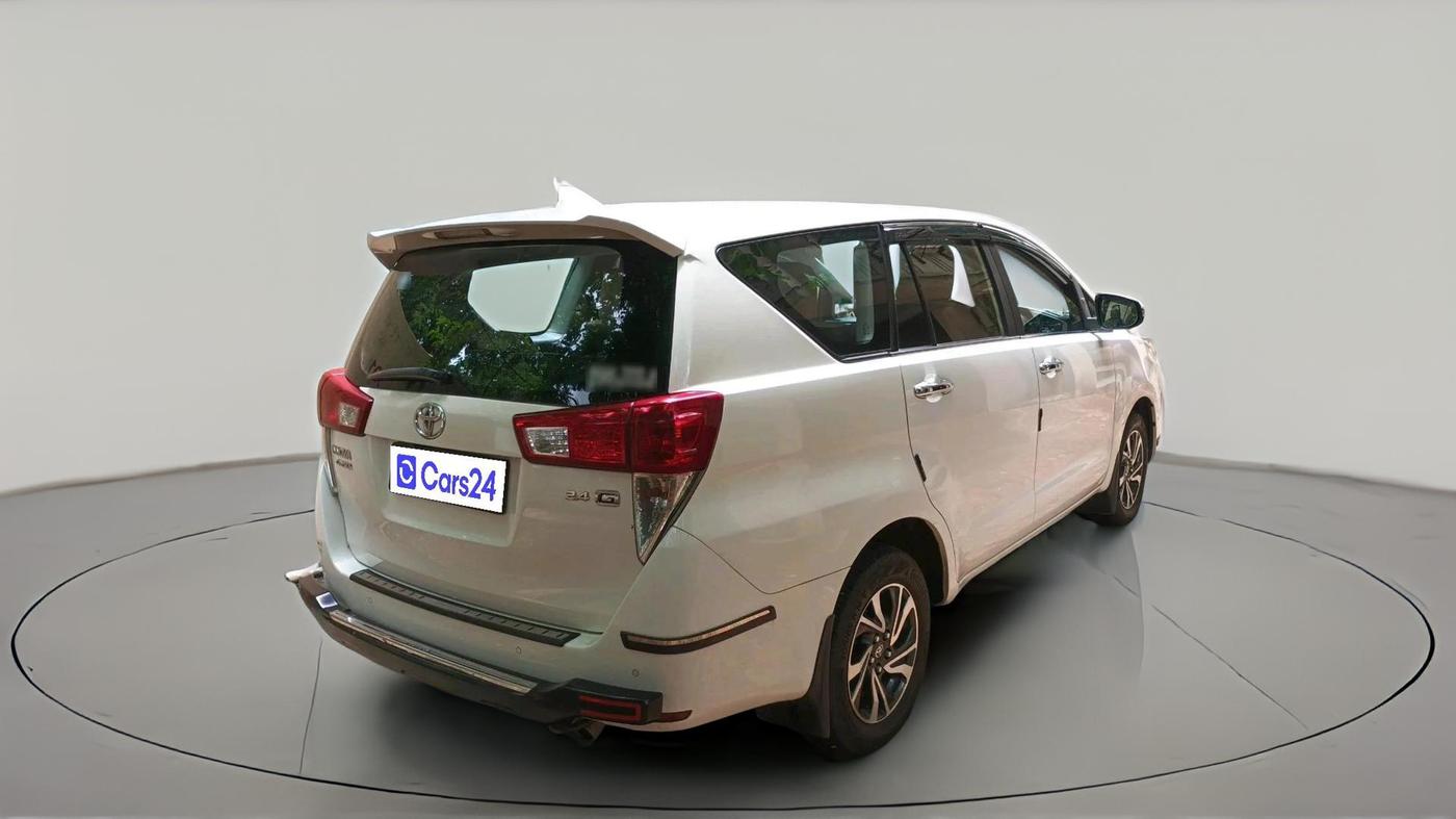 2022 Toyota Innova Crysta 2.4 G 7 STR, Diesel, Manual, 82,015 km, exterior