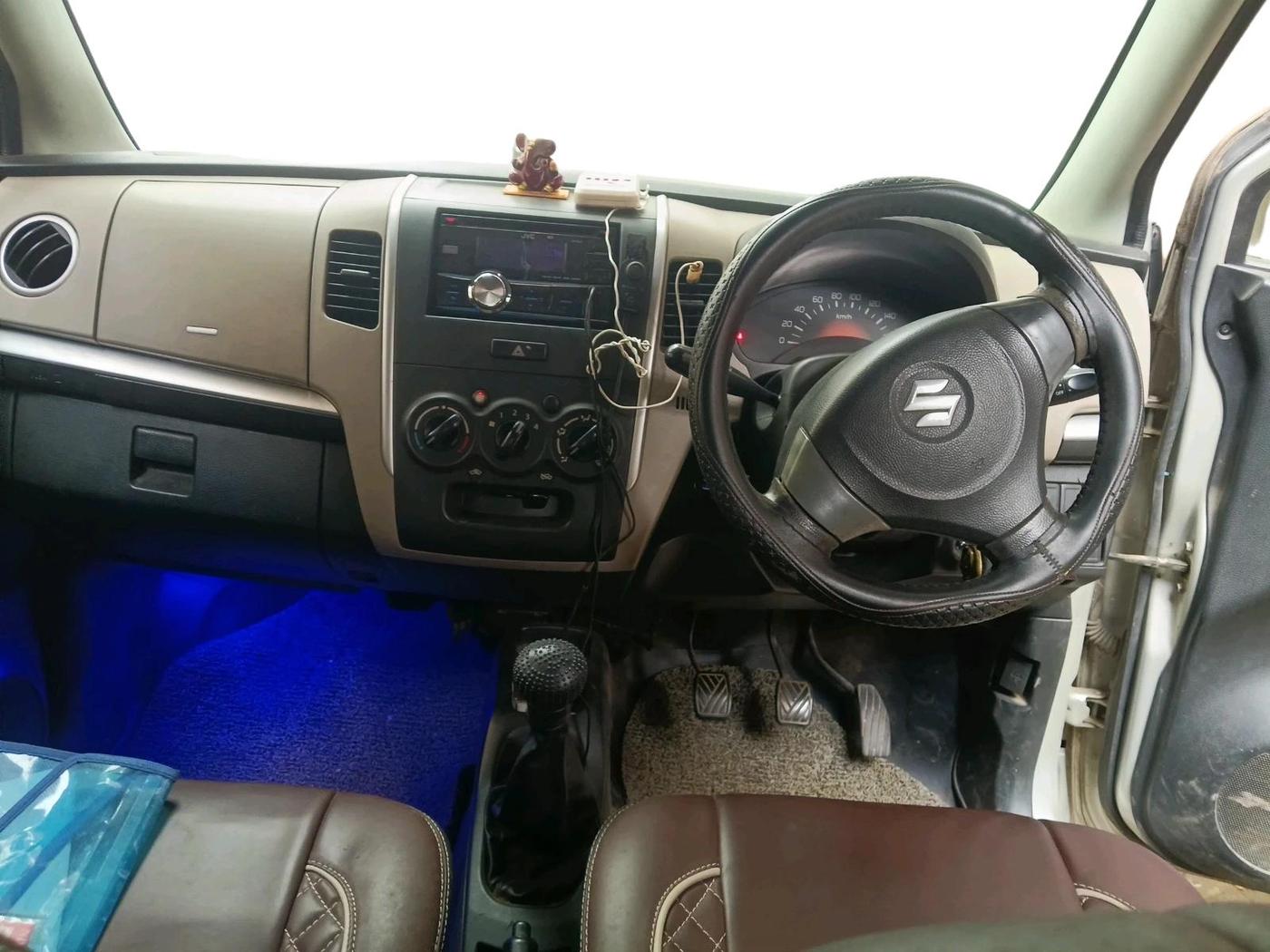 2013 Maruti Wagon R 1.0 LXI CNG, CNG, Manual, 85,379 km, interior