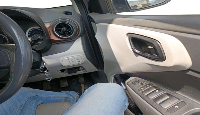 2021 Hyundai AURA S 1.2 CNG, CNG, Manual, 1,18,756 km, interior