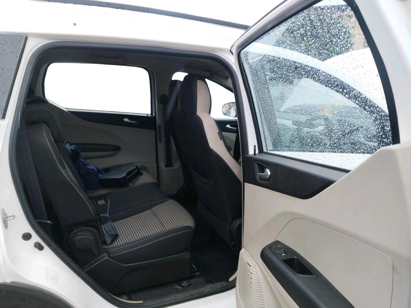 2025 Renault TRIBER RXZ AMT, Petrol, Automatic, 22,307 km, interior