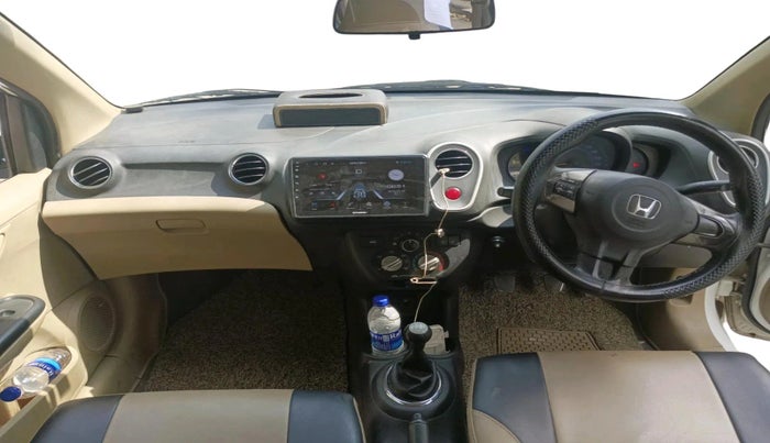 2014 Honda Mobilio 1.5L I-DTEC V, Diesel, Manual, 1,62,388 km, interior