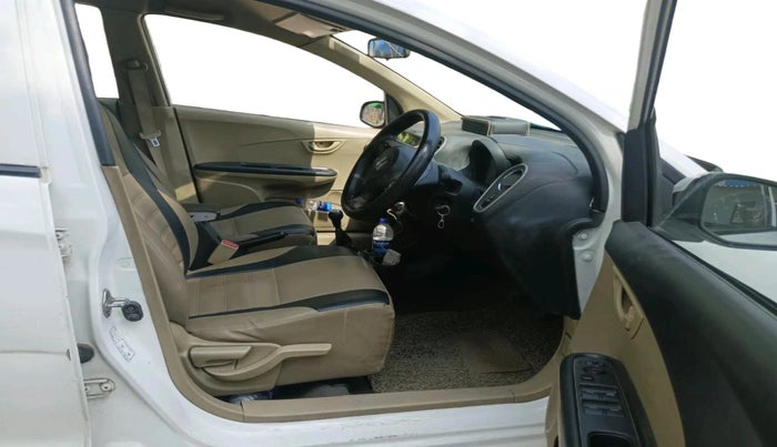 2014 Honda Mobilio 1.5L I-DTEC V, Diesel, Manual, 1,62,388 km, interior