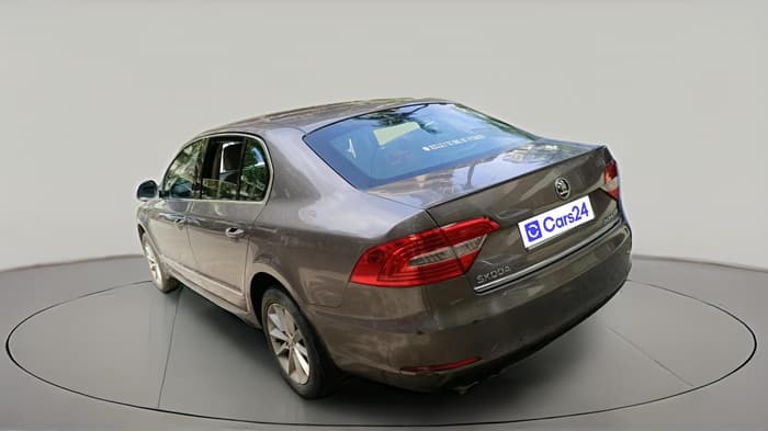 2014 Skoda Superb ELEGANCE 1.8 TSI AT, CNG, Automatic, 86,299 km, exterior