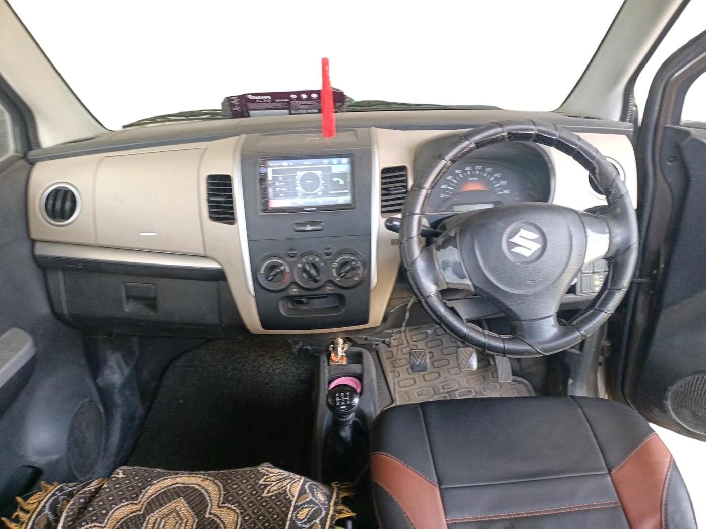2017 Maruti Wagon R 1.0 LXI CNG, CNG, Manual, 1,20,478 km, interior