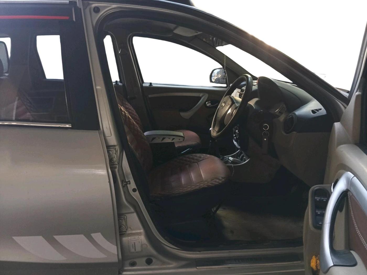 2014 Nissan Terrano XL (D), Diesel, Manual, 90,206 km, interior