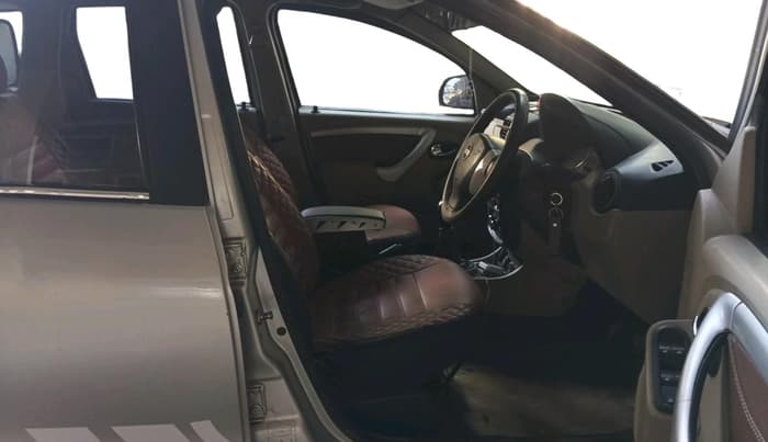 2014 Nissan Terrano XL (D), Diesel, Manual, 90,206 km, interior