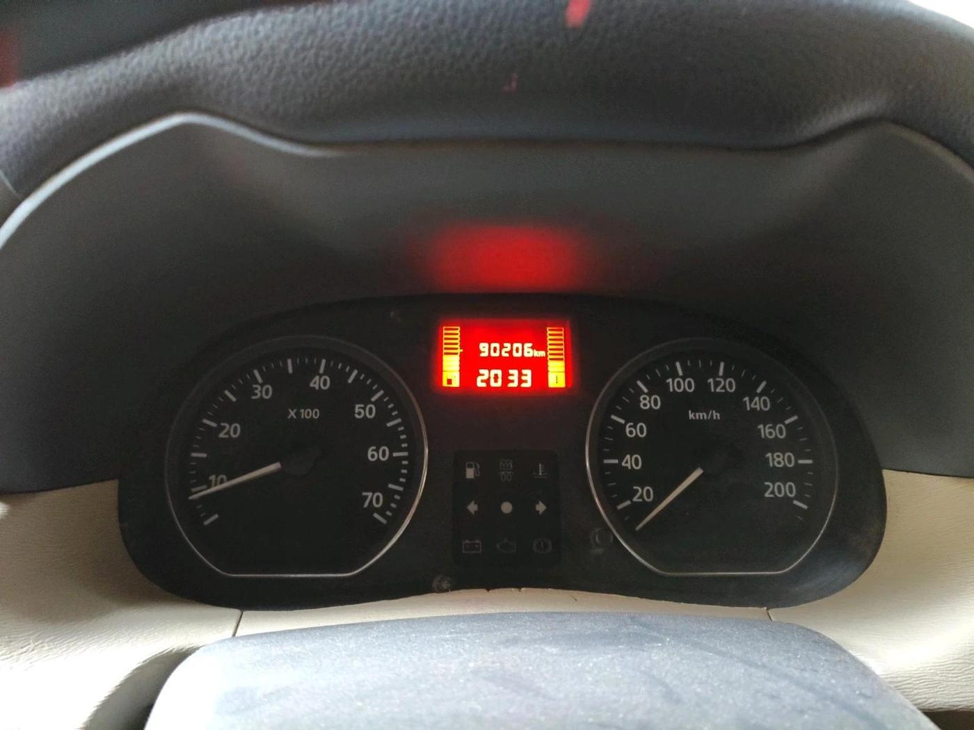 2014 Nissan Terrano XL (D), Diesel, Manual, 90,206 km, interior