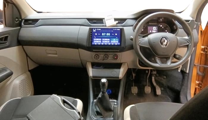 2022 Renault TRIBER RXL MT, Petrol, Manual, 28,503 km, interior