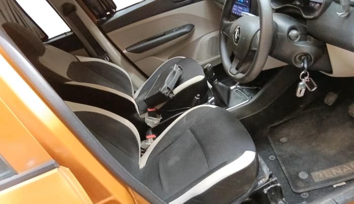 2022 Renault TRIBER RXL MT, Petrol, Manual, 28,503 km, interior