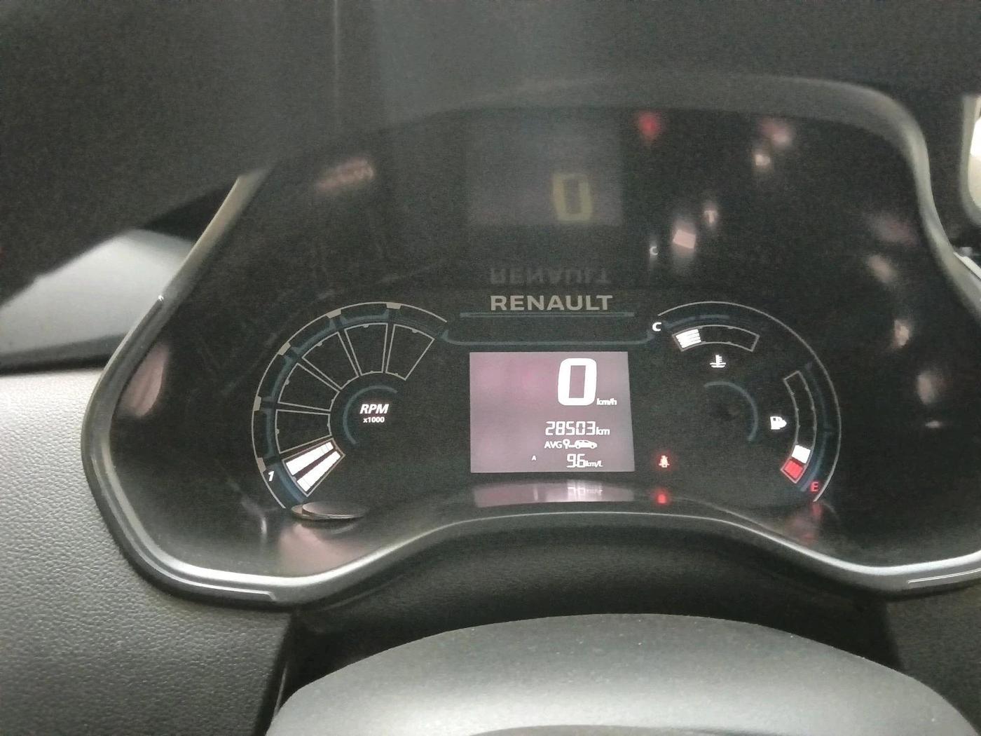 2022 Renault TRIBER RXL MT, Petrol, Manual, 28,503 km, interior
