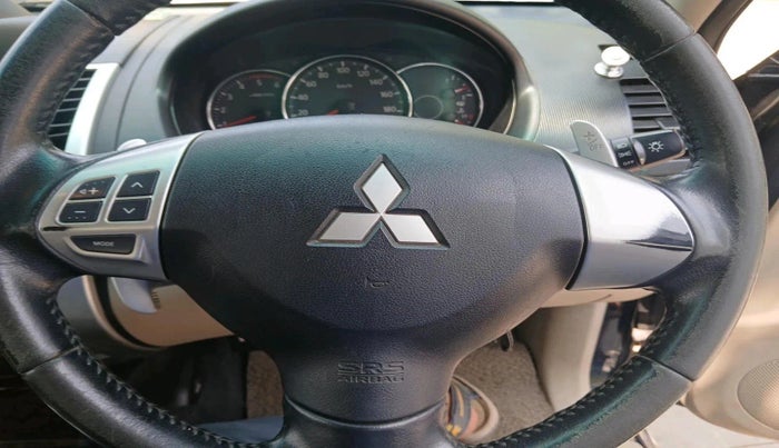 2015 Mitsubishi Pajero Sport 2.5 AT 4X2, Diesel, Automatic, 65,032 km, interior