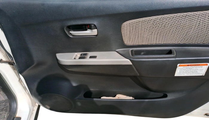 2016 Maruti Wagon R 1.0 LXI CNG, CNG, Manual, 1,01,220 km, interior