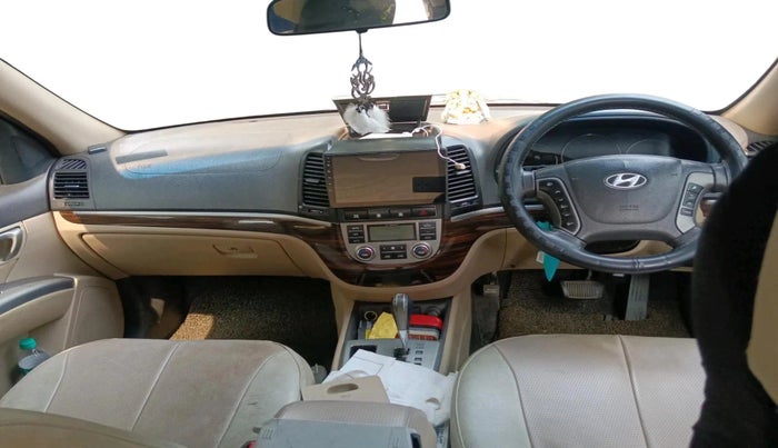 2012 Hyundai Santa Fe 4 WD AT, Diesel, Automatic, 1,27,618 km, interior