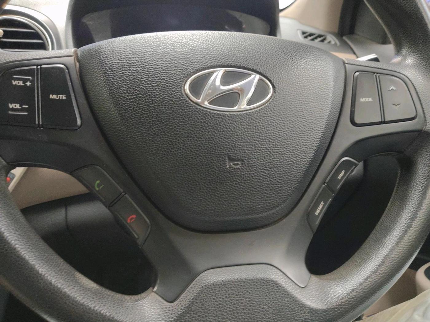 2015 Hyundai Xcent S (O) 1.2, Petrol, Manual, 63,657 km, interior