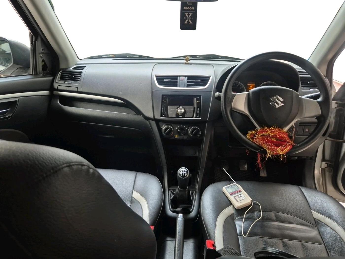 2014 Maruti Swift VXI, Petrol, Manual, 45,648 km, interior