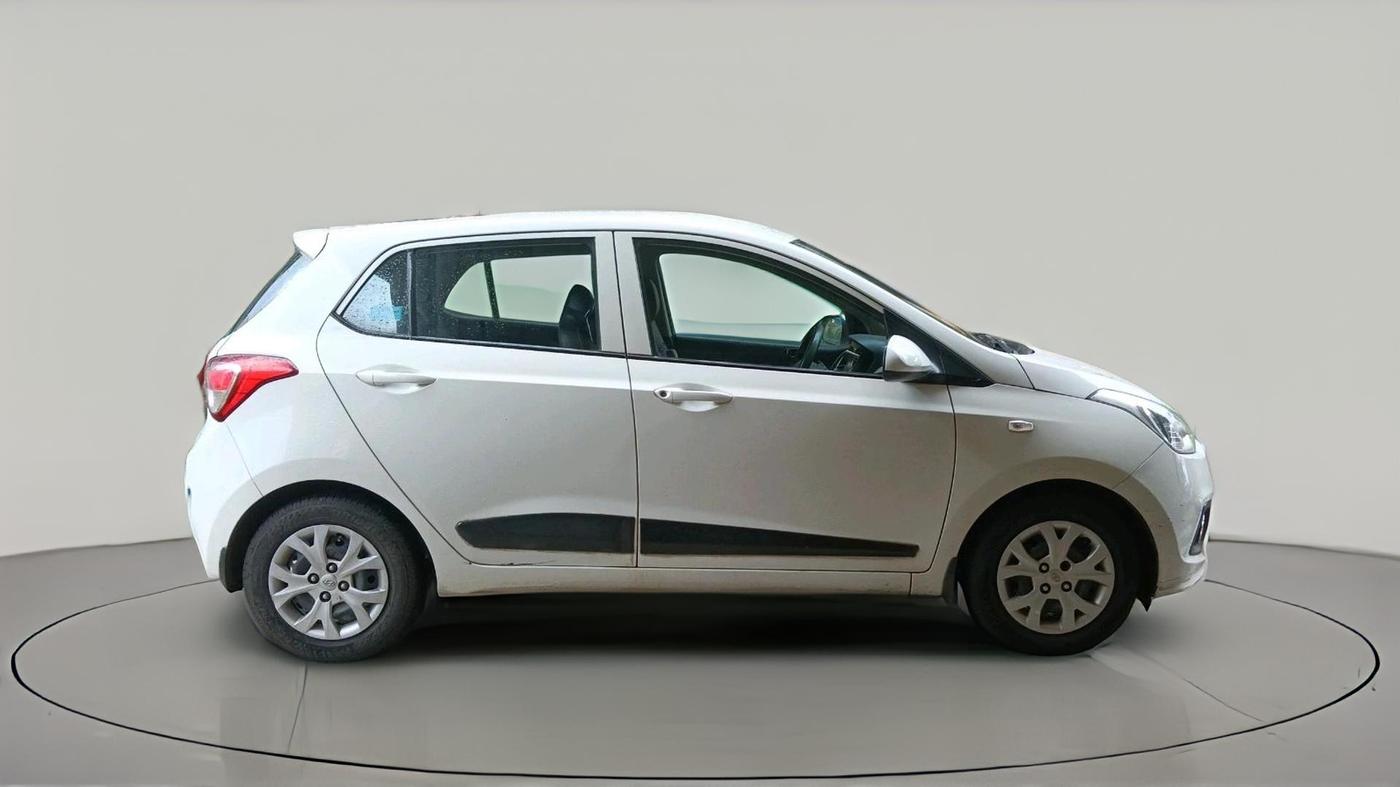 2016 Hyundai Grand i10 MAGNA AT 1.2 KAPPA VTVT, Petrol, Automatic, 53,801 km, exterior