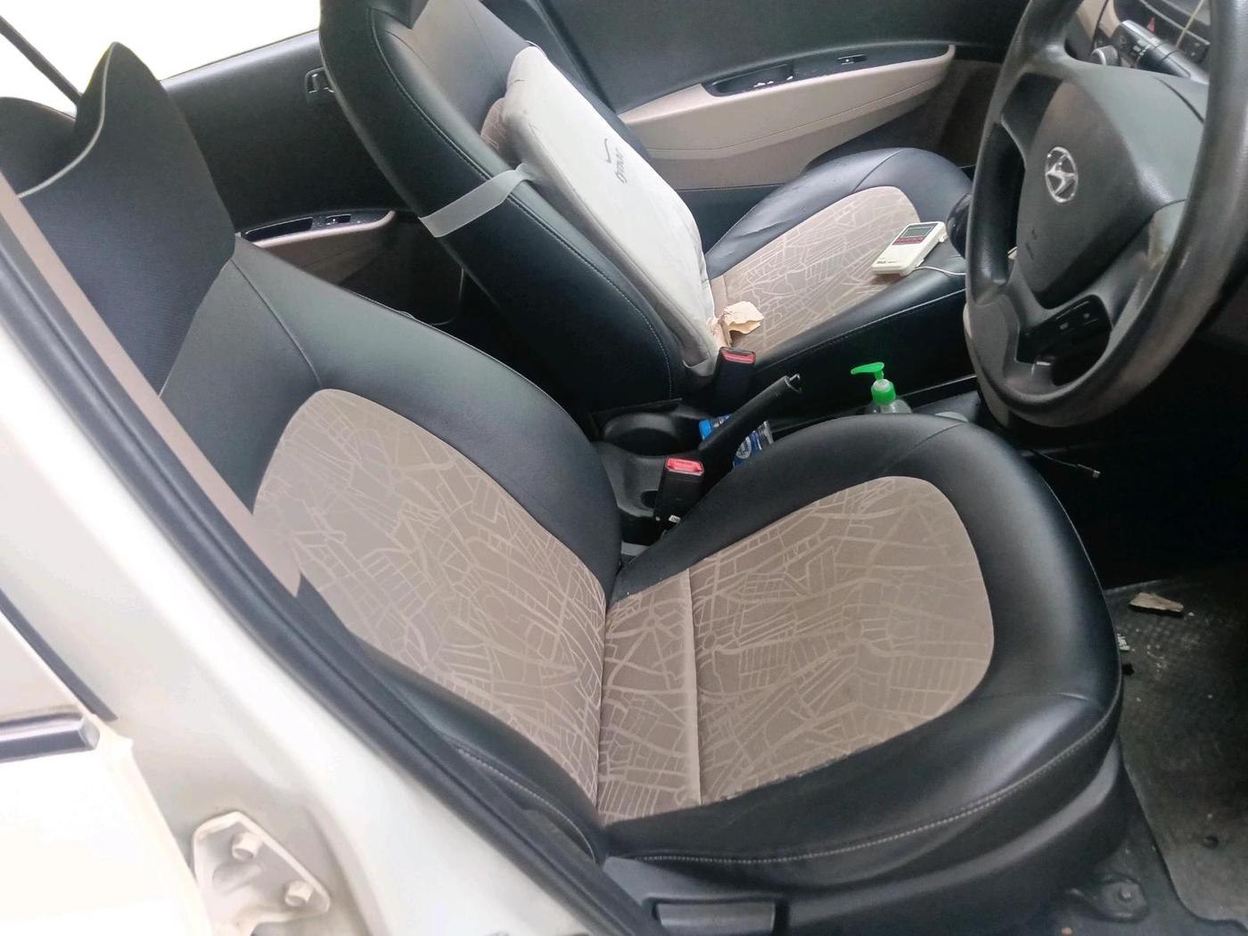 2016 Hyundai Grand i10 MAGNA AT 1.2 KAPPA VTVT, Petrol, Automatic, 53,801 km, interior