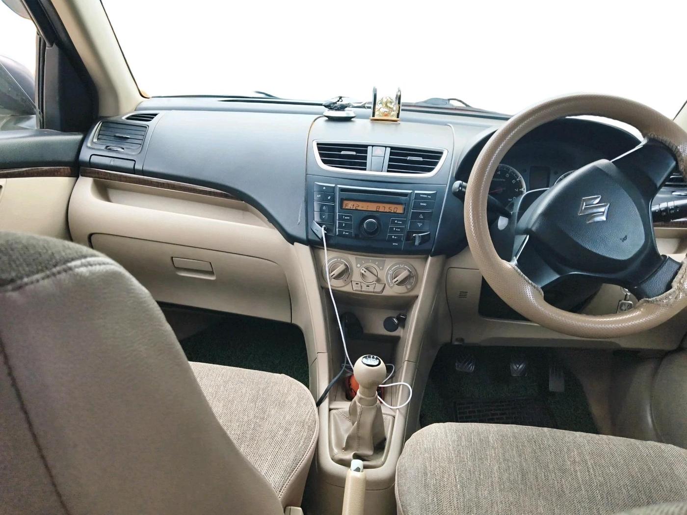 2014 Maruti Swift Dzire VXI, CNG, Manual, 1,10,976 km, interior