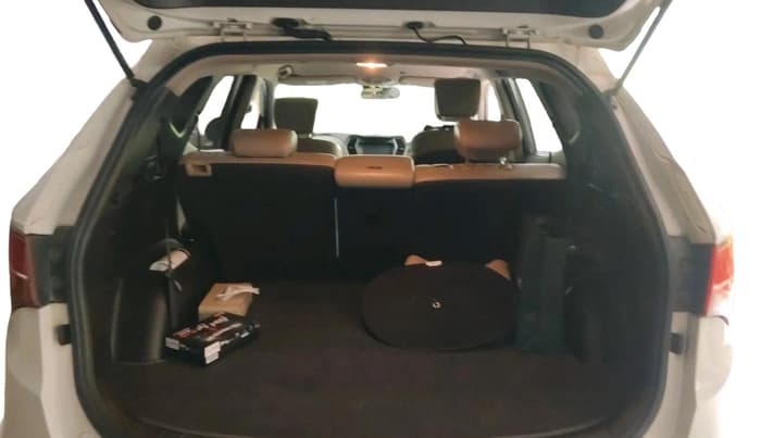 2015 Hyundai Santa Fe 4 WD AT, Diesel, Automatic, 1,42,405 km, exterior