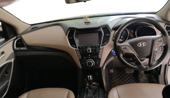 2015 Hyundai Santa Fe 4 WD AT, Diesel, Automatic, 1,42,405 km, interior