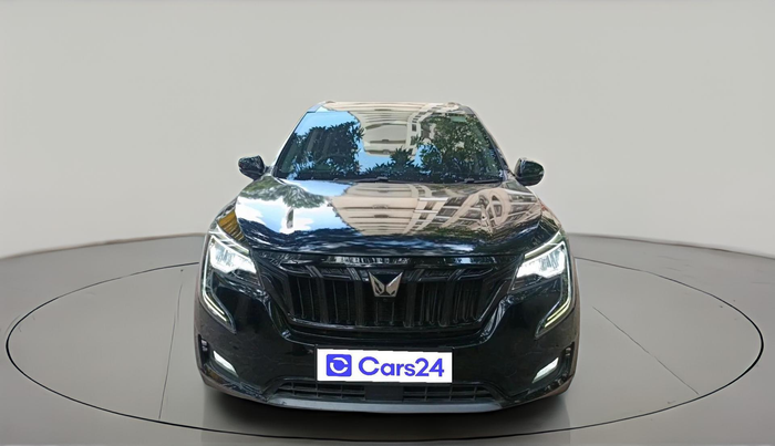 2025 Mahindra XUV700 AX 7 LUXURY D AT 7 STR, Diesel, Automatic, 38,402 km, exterior