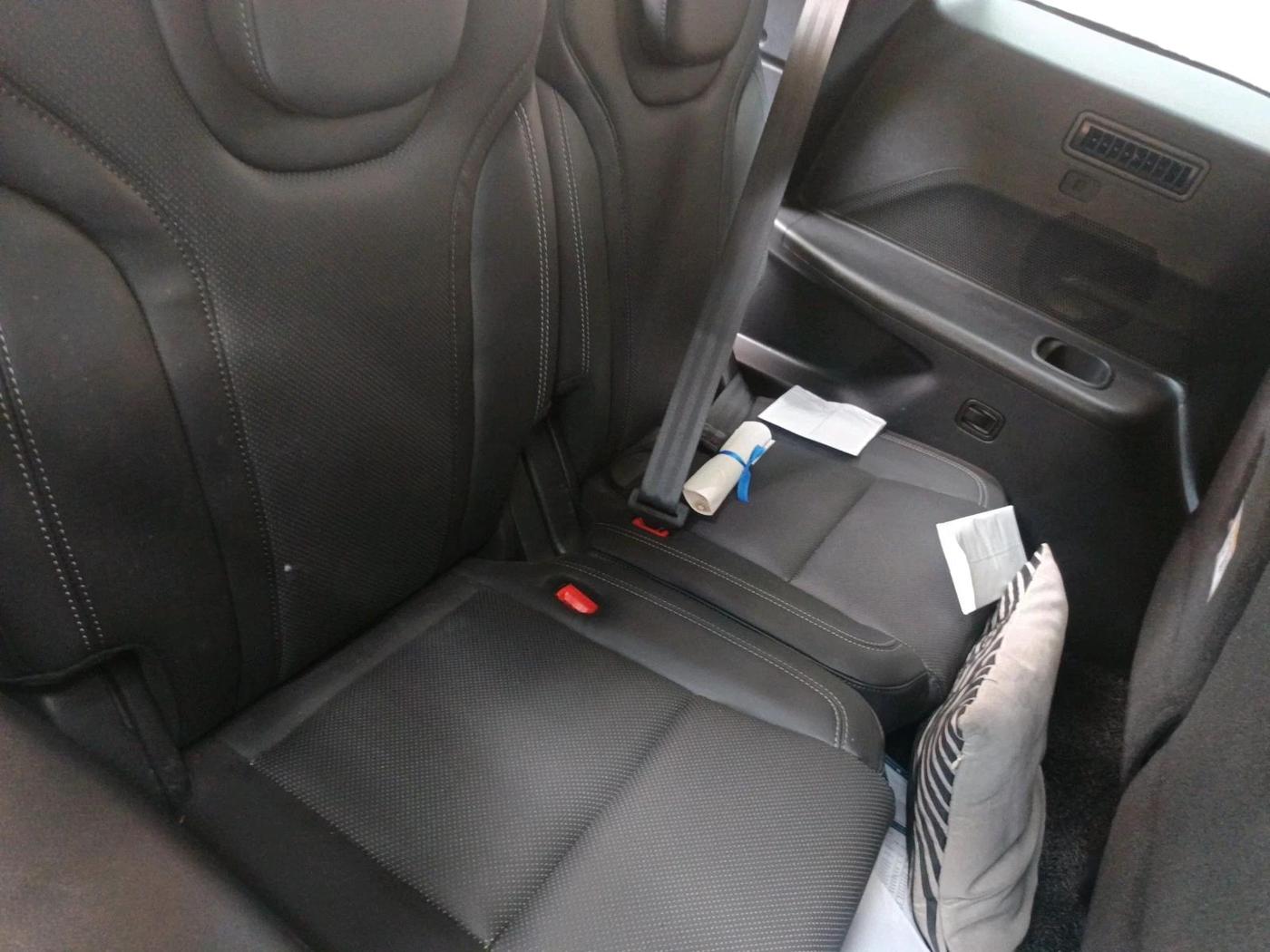 2025 Mahindra XUV700 AX 7 LUXURY D AT 7 STR, Diesel, Automatic, 38,402 km, interior