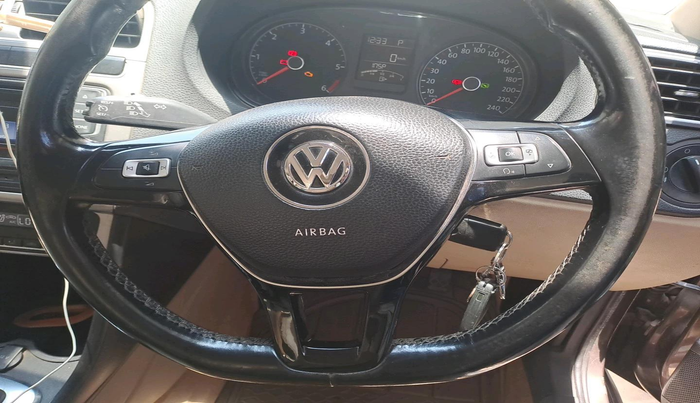 2017 Volkswagen Ameo HIGHLINE PLUS 1.5L AT 16 ALLOY, Diesel, Automatic, 59,994 km, interior