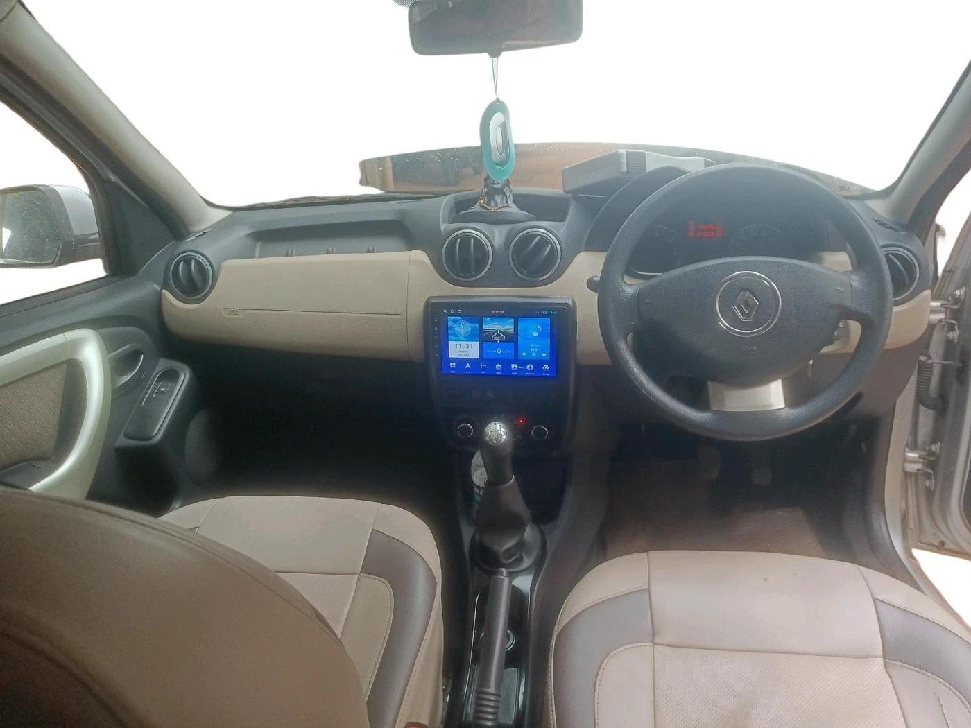 2014 Renault Duster RXL PETROL, Petrol, Manual, 81,929 km, interior