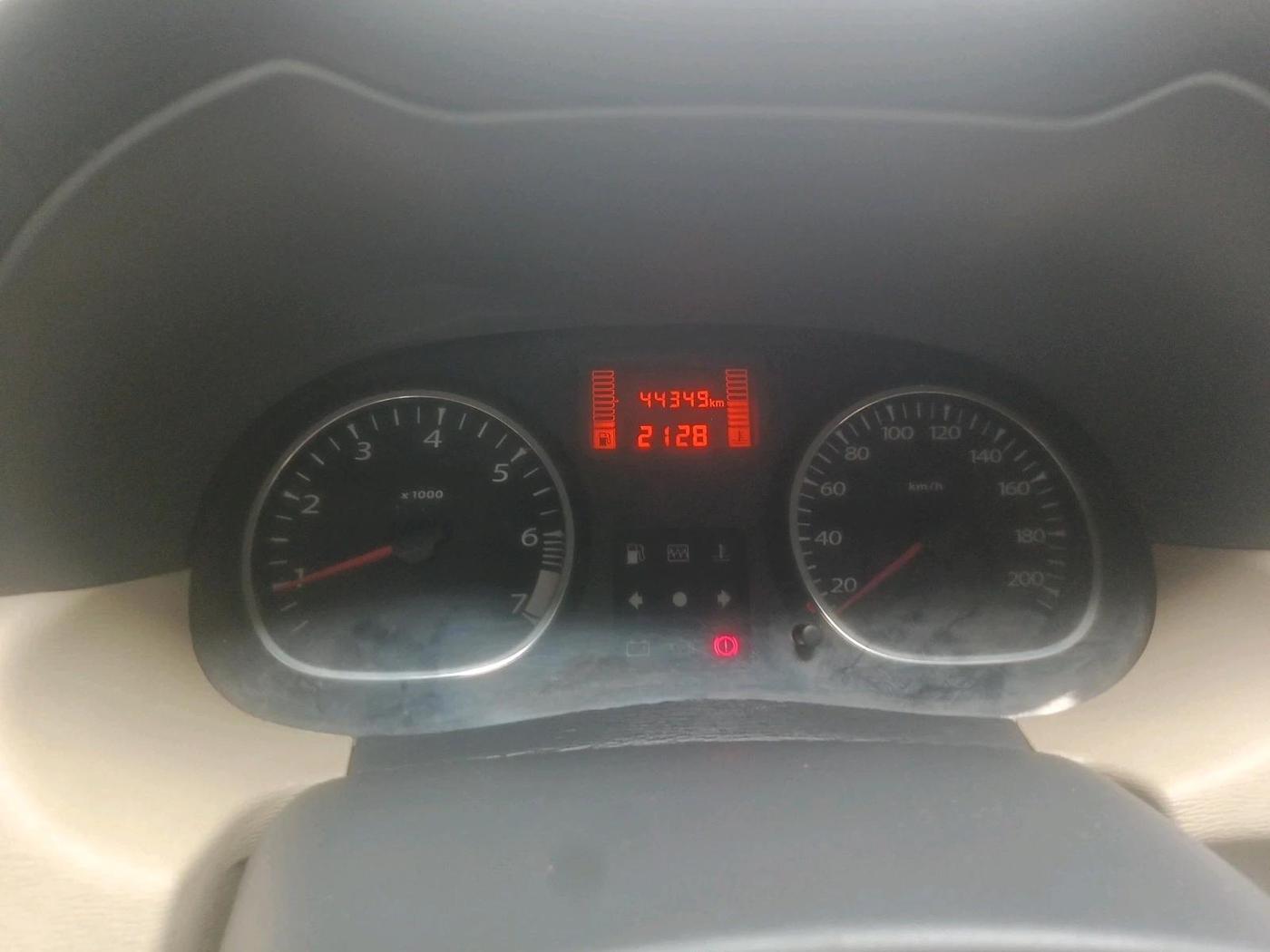 2014 Renault Duster RXL PETROL, Petrol, Manual, 81,929 km, interior