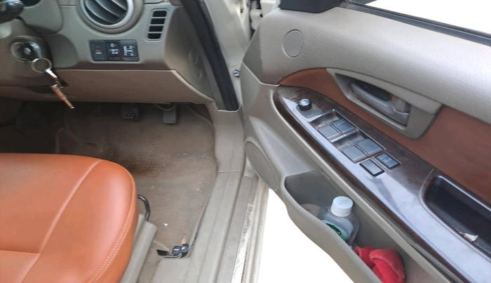 2013 Maruti SX4 VXI, CNG, Manual, 1,14,504 km, interior