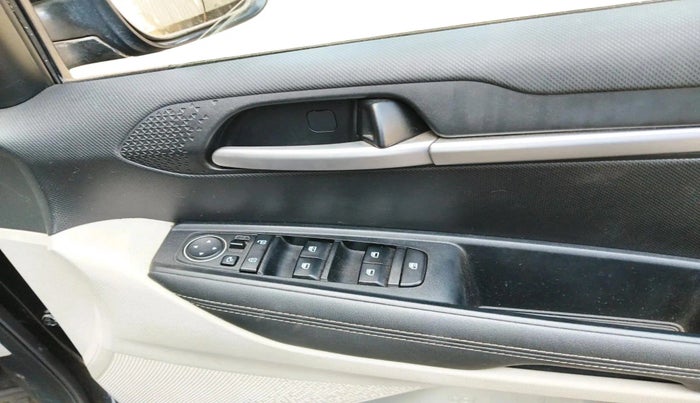 2021 KIA SONET HTX 1.0 IMT, Petrol, Manual, 19,103 km, interior