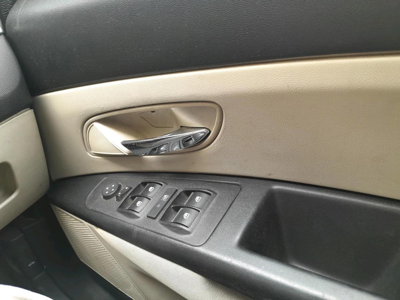 2013 Fiat Linea Active 1.4 L, Petrol, Manual, 80,001 km, interior