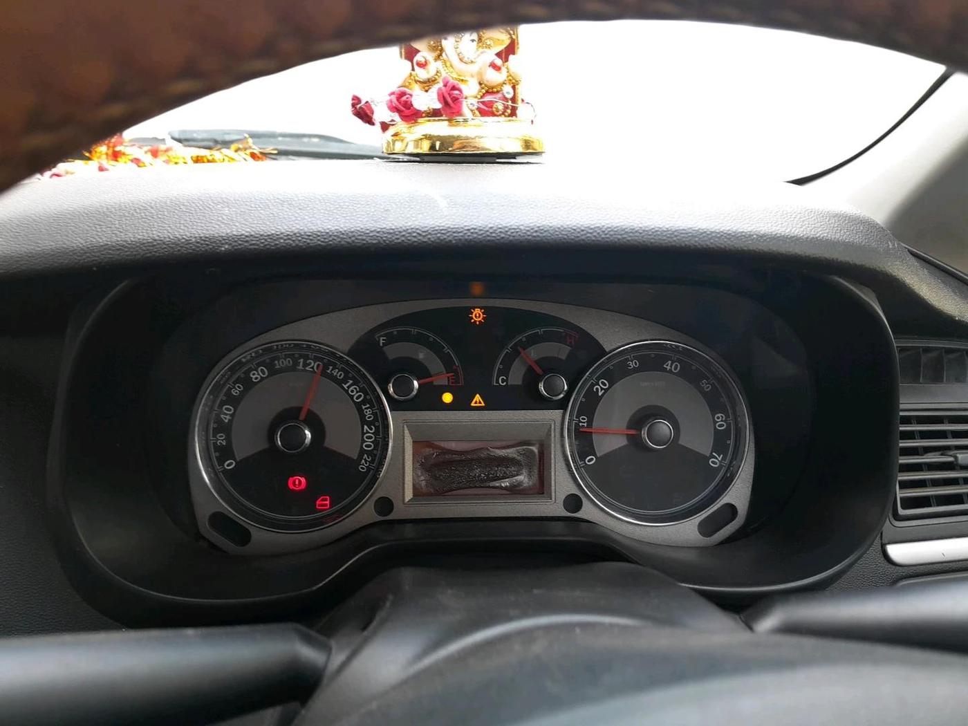 2013 Fiat Linea Active 1.4 L, Petrol, Manual, 80,001 km, interior