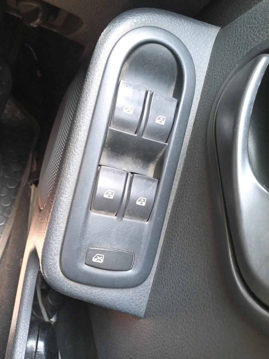 2013 Renault Duster RXL PETROL, Petrol, Manual, 61,626 km, interior