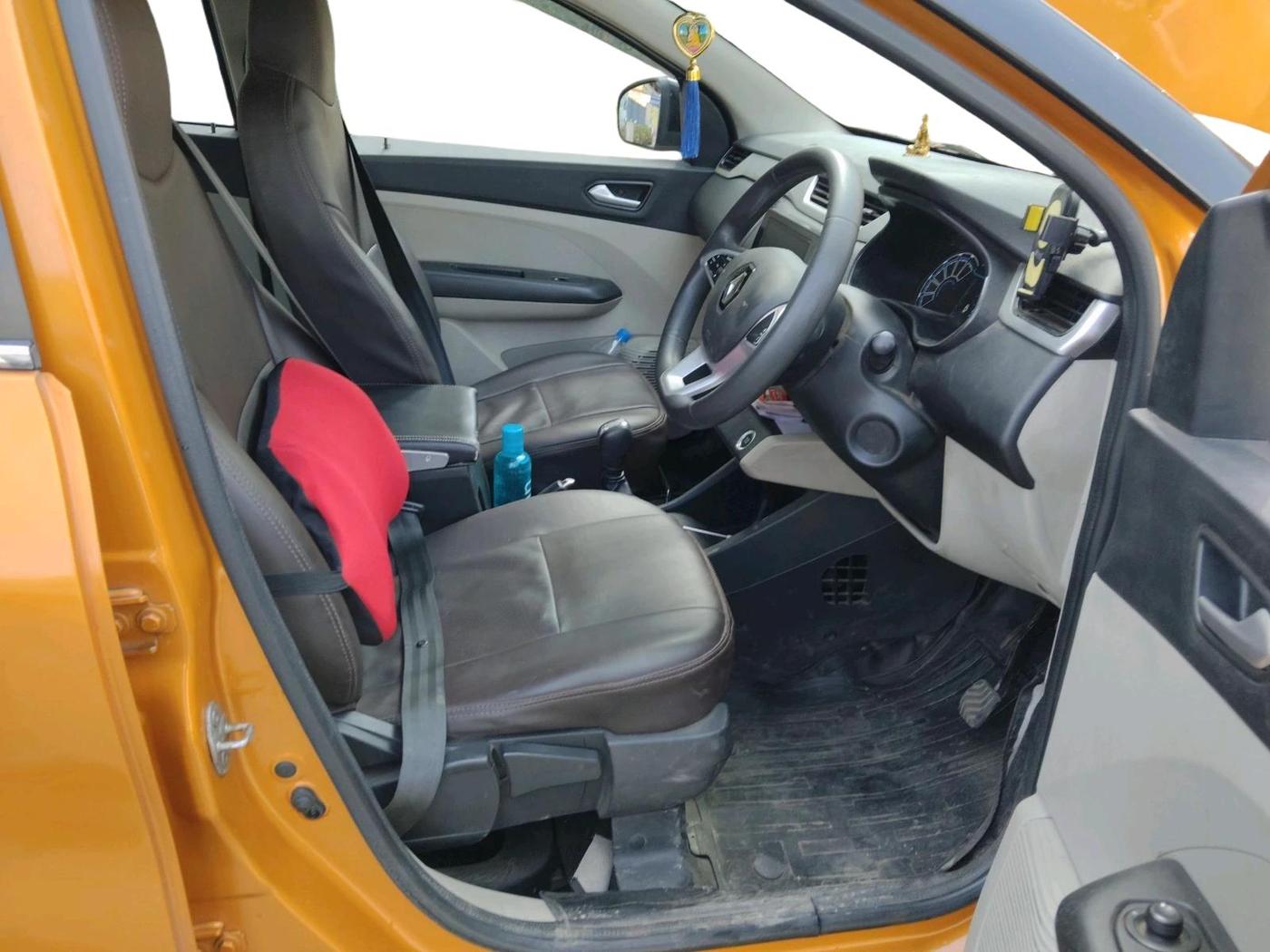 2021 Renault TRIBER RXZ AMT DUAL TONE, Petrol, Automatic, 64,284 km, interior