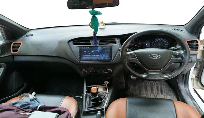2016 Hyundai i20 Active 1.4 SX, Diesel, Manual, 1,45,784 km, interior