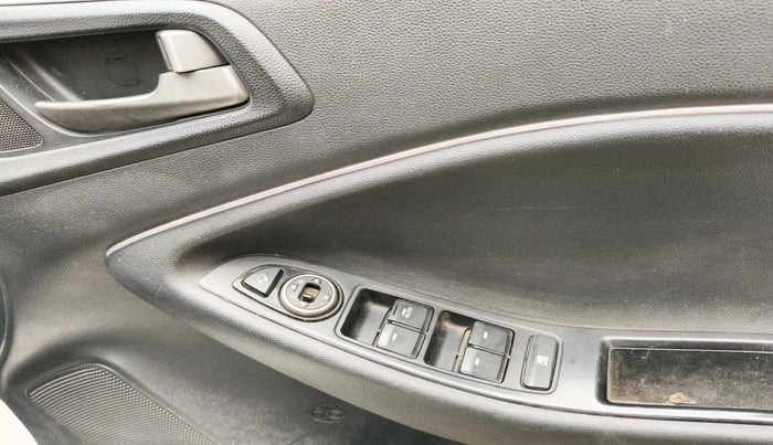 2016 Hyundai i20 Active 1.4 SX, Diesel, Manual, 1,45,784 km, interior