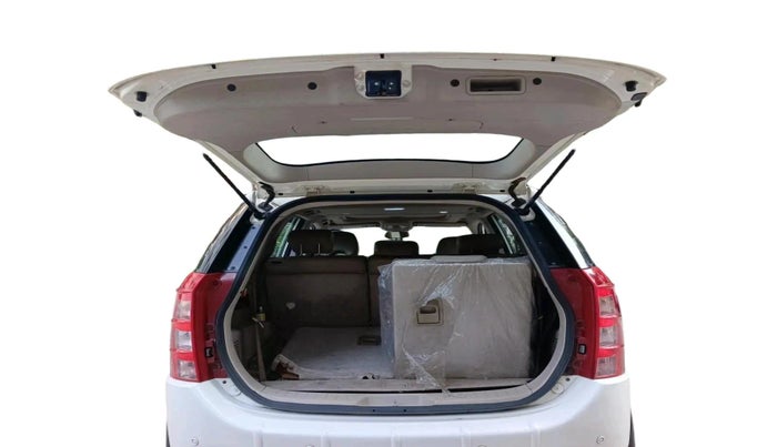 2018 Mahindra XUV500 W10 AWD AT, Diesel, Automatic, 67,717 km, exterior