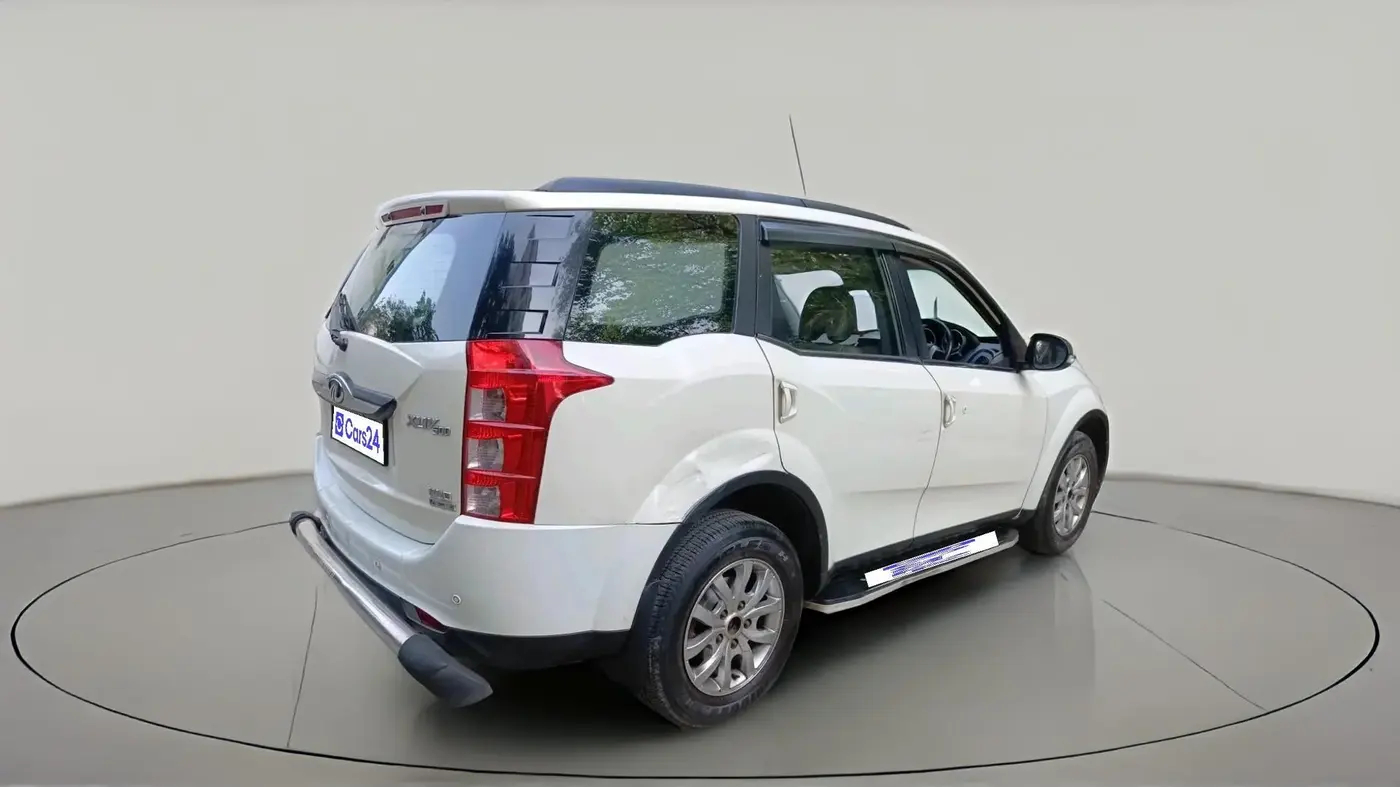 2018 Mahindra XUV500 W10 AWD AT, Diesel, Automatic, 67,717 km, exterior
