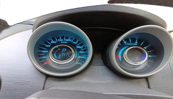 2018 Mahindra XUV500 W10 AWD AT, Diesel, Automatic, 67,717 km, interior