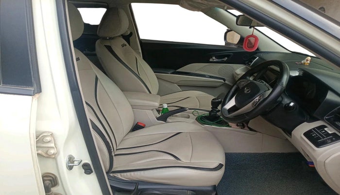 2019 Mahindra XUV300 W8 1.5 DIESEL, Diesel, Manual, 81,247 km, interior