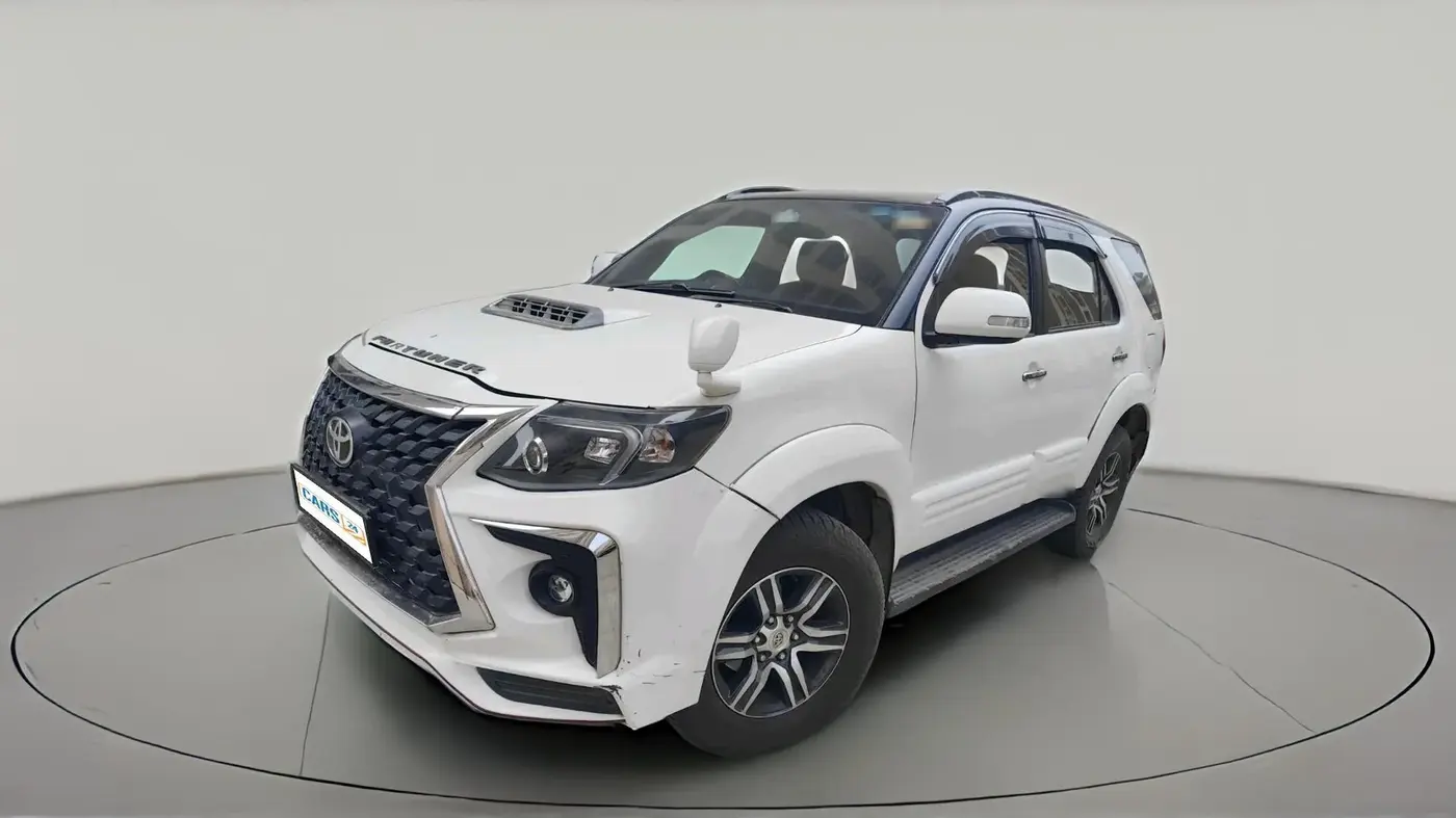 2012 Toyota Fortuner 3.0 4X2 AT, Diesel, Automatic, 2,13,280 km, exterior