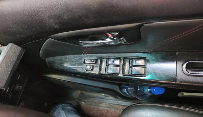 2012 Toyota Fortuner 3.0 4X2 AT, Diesel, Automatic, 2,13,280 km, interior