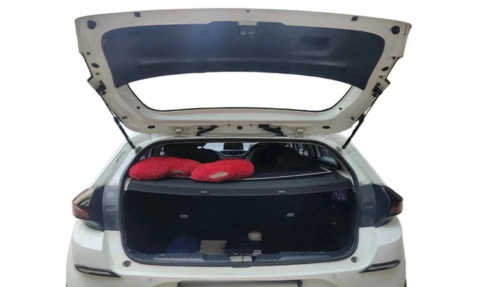 2022 Tata ALTROZ XZA PLUS, Petrol, Automatic, 18,403 km, exterior