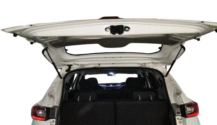 2020 Renault TRIBER RXZ AMT, Petrol, Automatic, 17,213 km, exterior