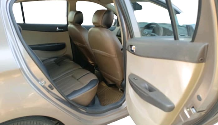 2013 Hyundai i20 SPORTZ 1.4 CRDI, Diesel, Manual, 68,559 km, interior
